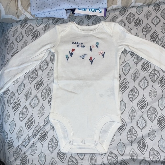 Carters BabyGirl NWT 4-Pack Long-Sleeve Floral & Polka Dot set.  Size 3 months. - Picture 5 of 6